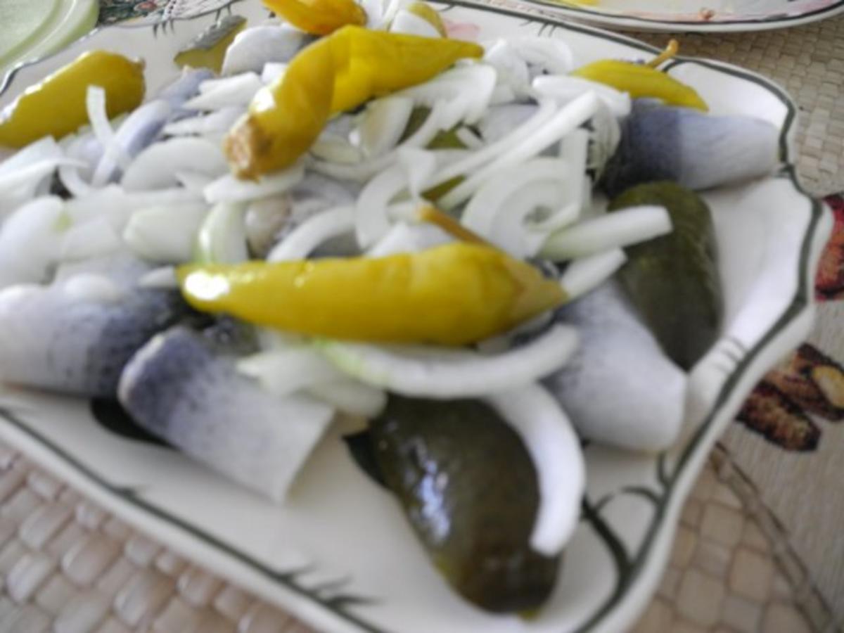 Fisch : Bismarckhering, Tomatensalat, Pellkartoffeln und Quarkdip mit Leinöl - Rezept - Bild Nr. 3
