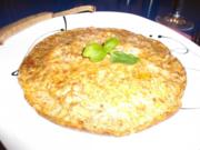 Eier: Harissa-Rührei mit Speck und Käse - Rezept