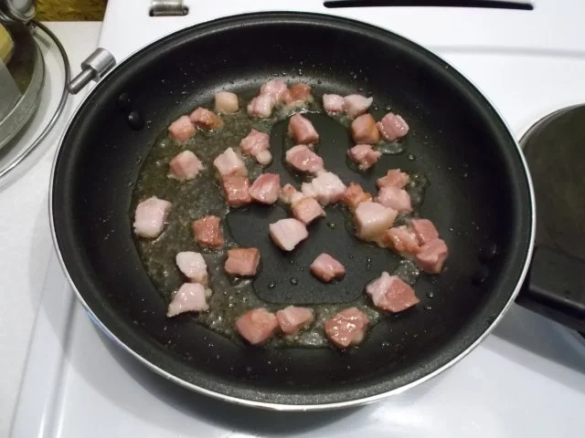 Eier: Harissa-Rührei mit Speck und Käse - Rezept - Bild Nr. 5