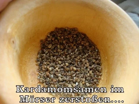 Zucchinichutney mit Rosinen-Ingwer-Kardamom - Rezept - Bild Nr. 5