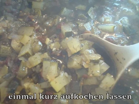 Zucchinichutney mit Rosinen-Ingwer-Kardamom - Rezept - Bild Nr. 8