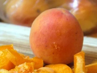 Rezept: Fruchtiger Quinoa-Salat mit Ziegenfeta in Pancetta Bild Nr. 4 Fruchtiger Quinoa-Salat mit Ziegenfeta in Pancetta - Rezept - Bild Nr. 4