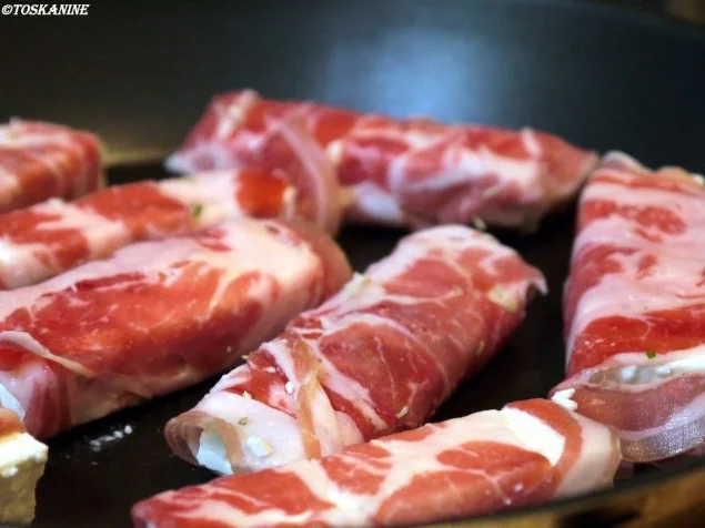 Rezept: Fruchtiger Quinoa-Salat mit Ziegenfeta in Pancetta Bild Nr. 10 Fruchtiger Quinoa-Salat mit Ziegenfeta in Pancetta - Rezept - Bild Nr. 10