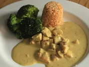 Rezept: Geschnetzeltes in einer Frischkäse-Curry-Rosmarin-Sauce Geschnetzeltes in einer Frischkäse-Curry-Rosmarin-Sauce - Rezept