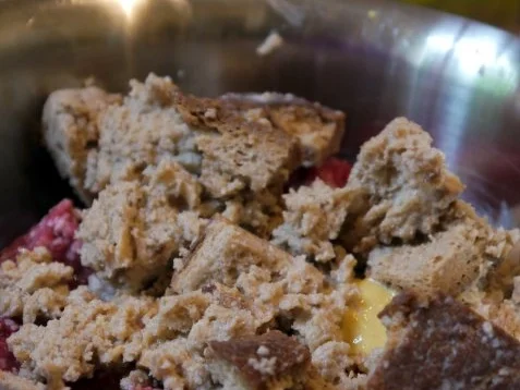 Minzbouletten mit Knoblauchdip, dazu gebratener Blumenkohl und Brotchips - Rezept - Bild Nr. 7