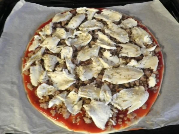 Rezept: Blätterteig mit Hack und Mozzarella Bild Nr. 4 Blätterteig mit Hack und Mozzarella - Rezept - Bild Nr. 4