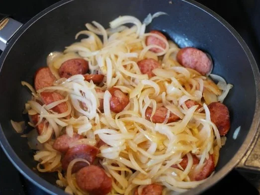 Rezept: Wurstgulasch à la Cho Bild Nr. 5 Wurstgulasch à la Cho - Rezept - Bild Nr. 5