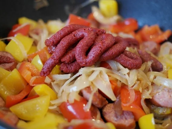 Rezept: Wurstgulasch à la Cho Bild Nr. 7 Wurstgulasch à la Cho - Rezept - Bild Nr. 7