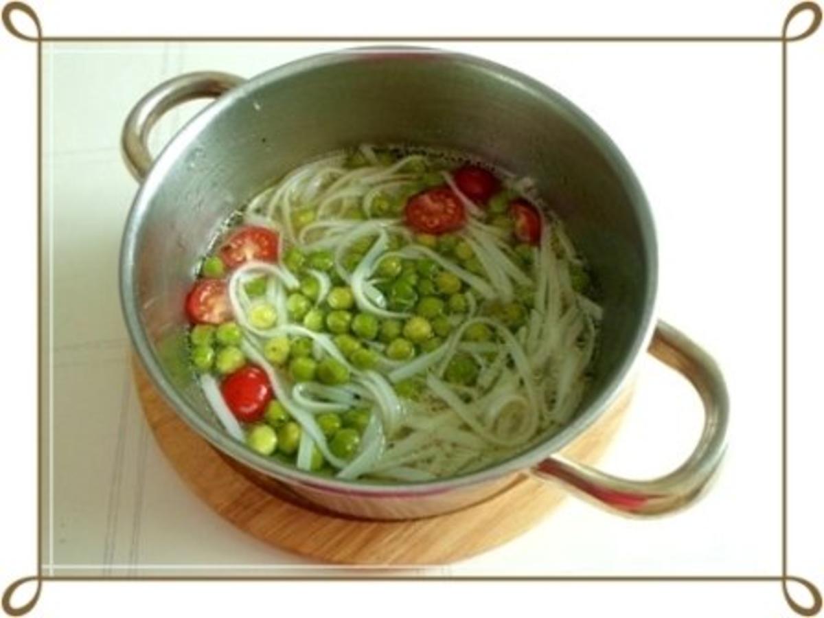 Reis-Bandnudeln mit jungen Erbsen – Suppe - Rezept - Bild Nr. 11