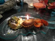 Rezept: Schoko-Windbeutel mit Pfeffer-Erdbeeren Schoko-Windbeutel mit Pfeffer-Erdbeeren - Rezept