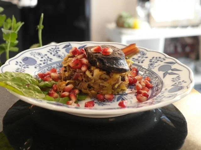 Portwein-Balsamico-Belugalinsen-Salat mit gebratener Blutwurst und "Moscow Mule" - Rezept