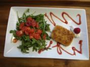 Geräucherter Saibling auf Rucola mit Walnuss-Ciabatta, Garnelen im Speckmantel und "69" - Rezept