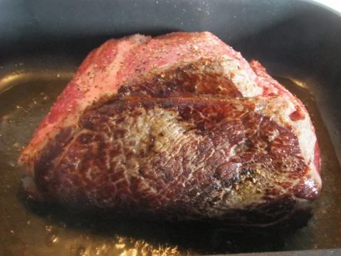 Ein rosa gebratenes Stück Rindfleisch - Rezept - Bild Nr. 2
