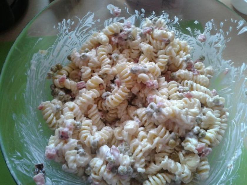 einfacher Nudelsalat - Rezept mit Bild - kochbar.de