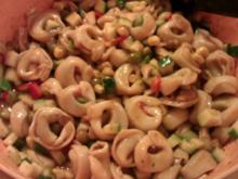 Vegetarischer Tortellinisalat - Rezept