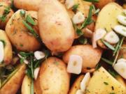 Kartoffen mit Knoblauch und Kräutern - Rezept