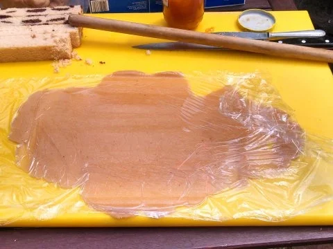 Rezept: Chevy´s Battenberg Cake ... very traditional British... Bild Nr. 4 Chevy´s Battenberg Cake ... very traditional British... - Rezept - Bild Nr. 4