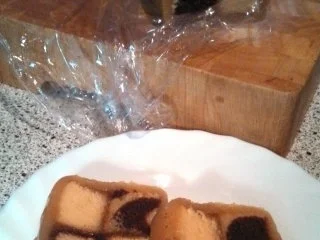 Rezept: Chevy´s Battenberg Cake ... very traditional British... Bild Nr. 2 Chevy´s Battenberg Cake ... very traditional British... - Rezept - Bild Nr. 2