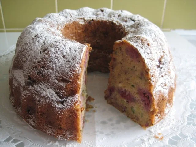 Zucchini Himbeer Gugelhupf - Rezept - Bild Nr. 3