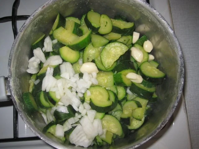 Rezept: Zucchini Pesto Bild Nr. 12 Zucchini Pesto - Rezept - Bild Nr. 12