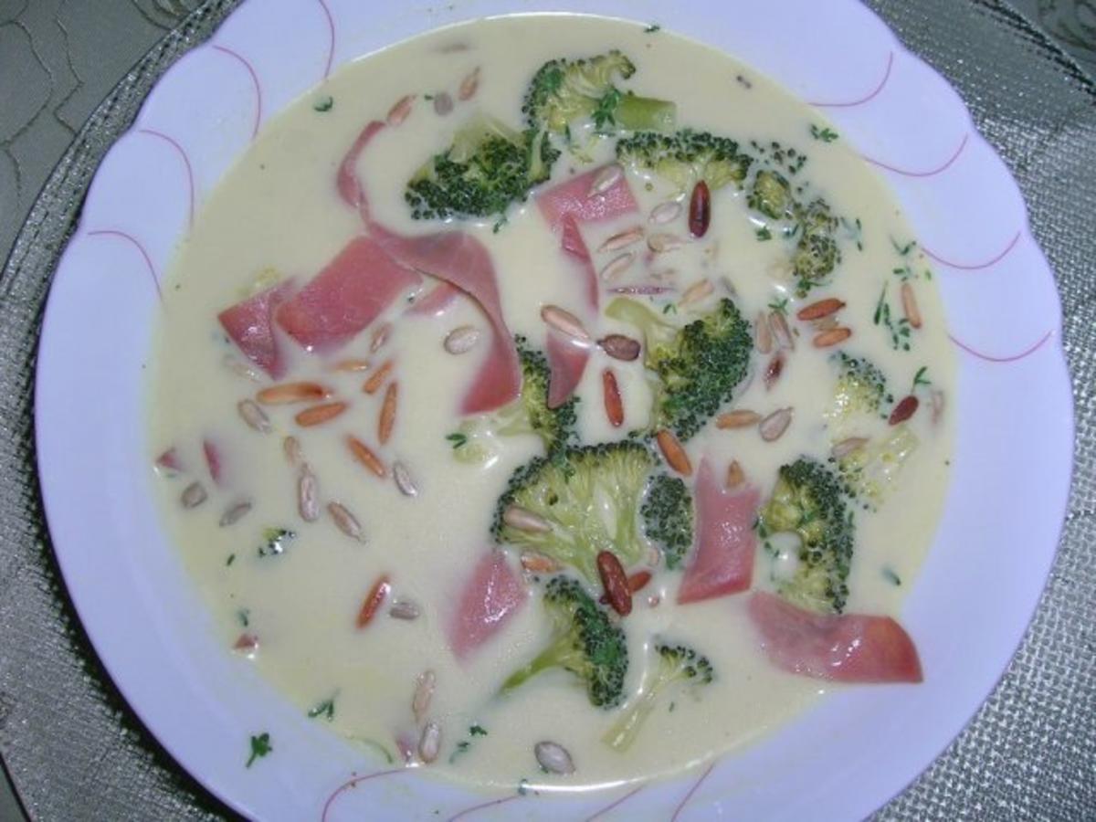 Brokkoli Suppe - die etwas andere Variante - - Rezept - Bild Nr. 2