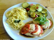 Schweinerücken-Steaks nach Art "Caprese" - Rezept