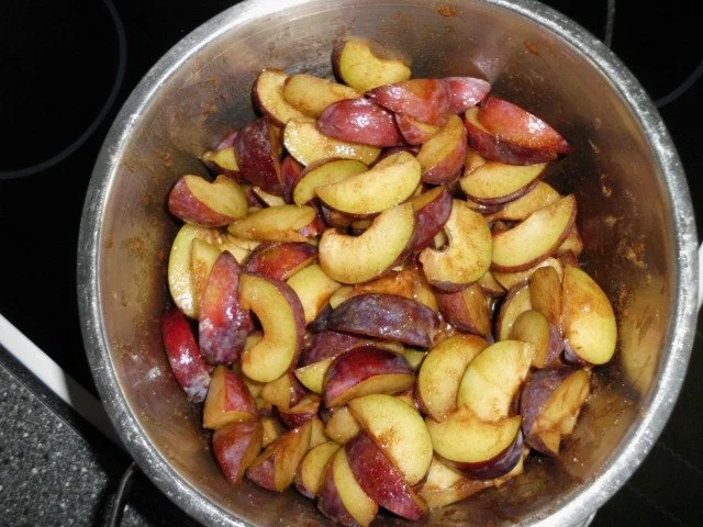 Rezept: Pflaumenkuchen - ungarisch - Bild Nr. 3 Pflaumenkuchen - ungarisch - - Rezept - Bild Nr. 3