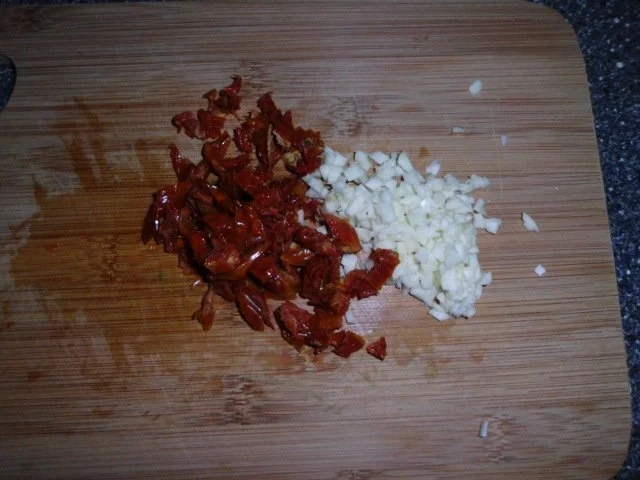 Enikös Backkartoffeln mit Kräuterquark, dazu Zwiebelsalat - Rezept - Bild Nr. 6