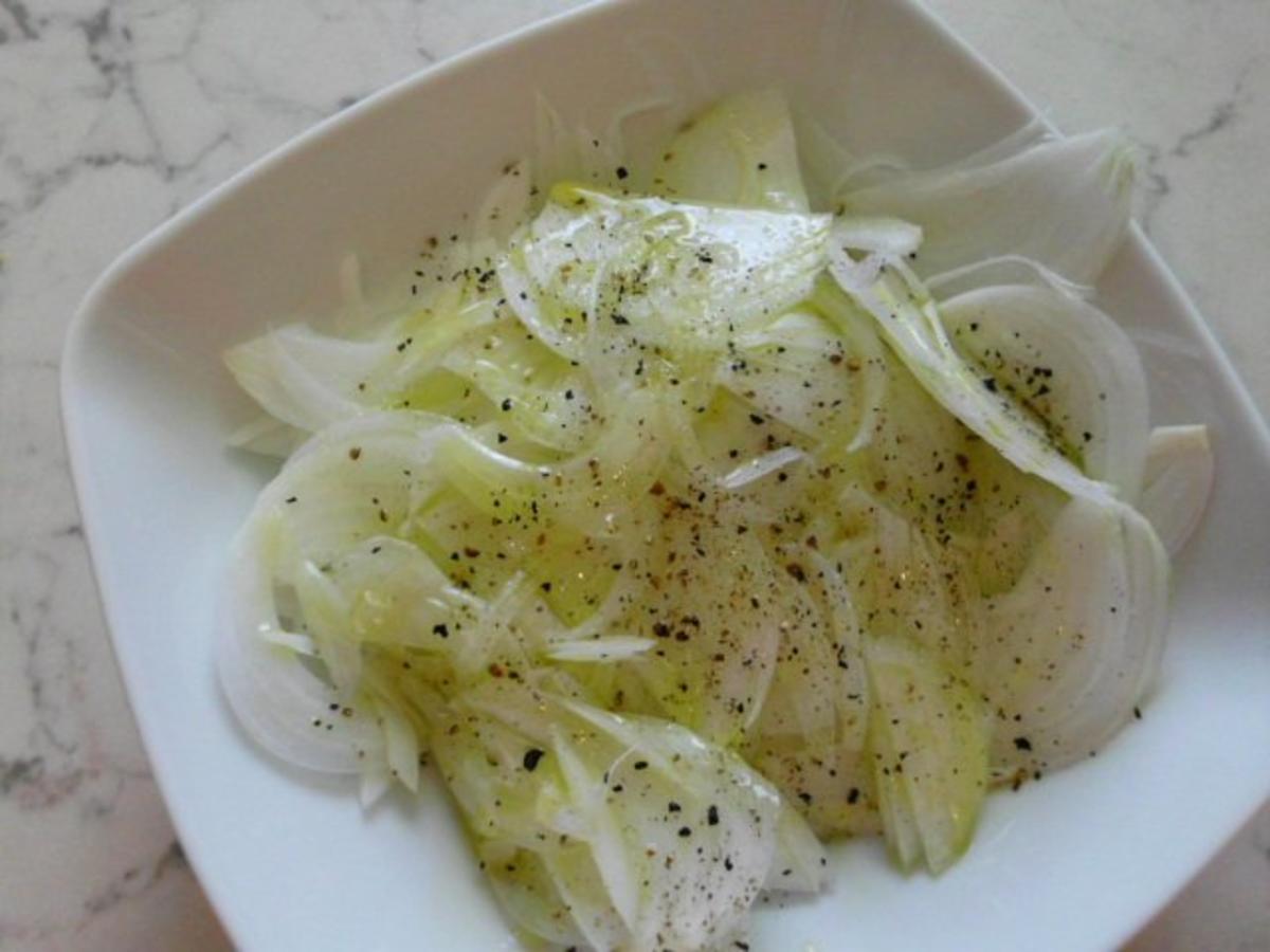 Enikös Backkartoffeln mit Kräuterquark, dazu Zwiebelsalat - Rezept - Bild Nr. 10