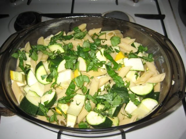 Rezept: Makkaroni-Zucchini-Gratin Bild Nr. 10 Makkaroni-Zucchini-Gratin - Rezept - Bild Nr. 10