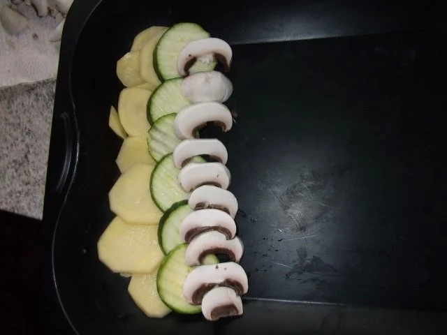 Rezept: Zucchini-Kartoffel-Auflauf Dieter´s Art Bild Nr. 4 Zucchini-Kartoffel-Auflauf Dieter´s Art - Rezept - Bild Nr. 4