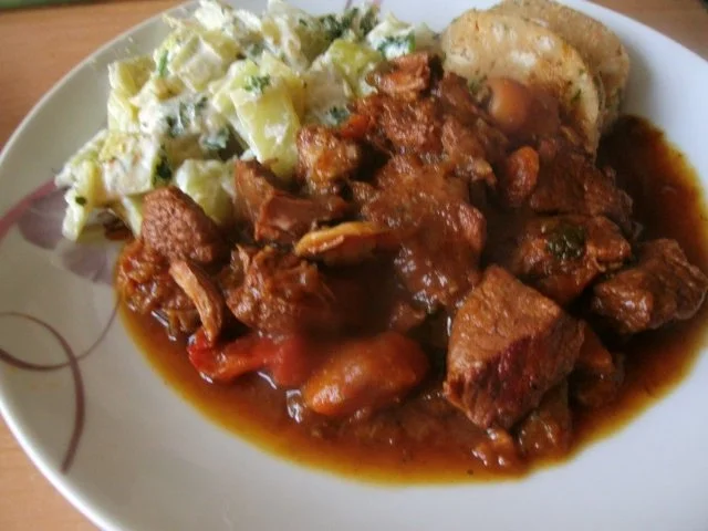 Hausmannskost - Gulasch mit Pilzen - Rezept - Bild Nr. 2