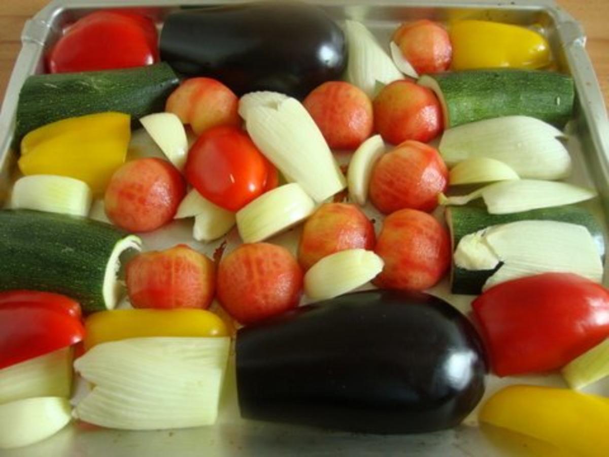 Heiße Brühe mit geröstetem Mediteranem Gemüse - Rezept - Bild Nr. 4