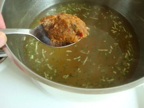 Rezept: Heiße Brühe mit geröstetem Mediteranem Gemüse Bild Nr. 12 Heiße Brühe mit geröstetem Mediteranem Gemüse - Rezept - Bild Nr. 12