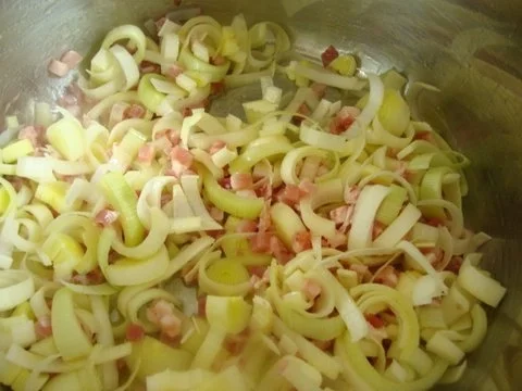 feine Speck - Käse Suppe mit Kartoffeleinalge - Rezept - Bild Nr. 5