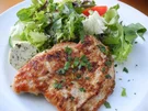 Rezept: Salate : Grünen Salat an Hähnchenschnitzel mit Kräuterbutter Salate : Grünen Salat an Hähnchenschnitzel mit Kräuterbutter - Rezept