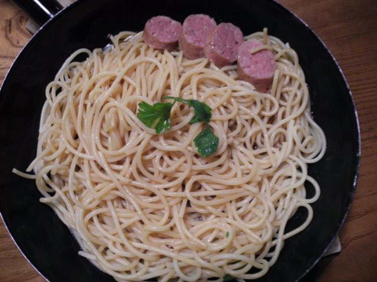 Pasta : Gebutterte Spaghetti - Rezept