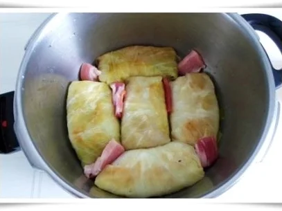 Rezept: Kohlrouladen mit Hackfleisch – Reis - Füllung Bild Nr. 19 Kohlrouladen mit Hackfleisch – Reis - Füllung - Rezept - Bild Nr. 19