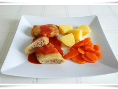 Kohlrouladen mit Tomatensauce, Salzkartoffeln und Möhren - schonend gegart. - Rezept - Bild Nr. 16