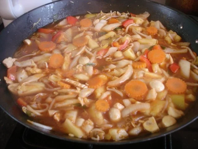 Hähnchenbrustfilet-Gemüse-Wok süss-sauer - Rezept