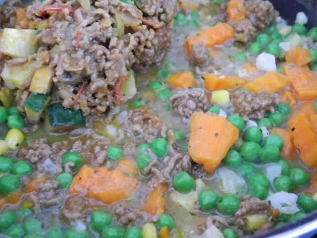 Rezept: Hackfleisch : Hackfleisch mit Gemüse und Pasta dazu Blumenkohl Bild Nr. 9 Hackfleisch : Hackfleisch mit Gemüse und Pasta dazu Blumenkohl - Rezept - Bild Nr. 9