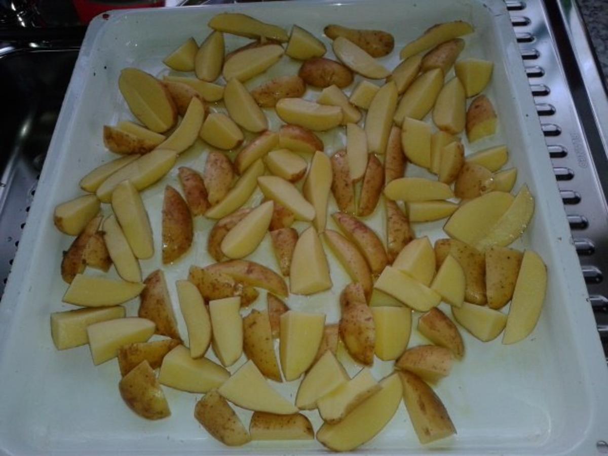 Ofenkartoffeln  mit Hokkaidokürbis - Rezept - Bild Nr. 2