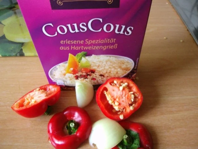 Rezept: Hausmannskost - gefüllte Paprikaschoten in Tomatensauce Bild Nr. 6 Hausmannskost - gefüllte Paprikaschoten in Tomatensauce - Rezept - Bild Nr. 6