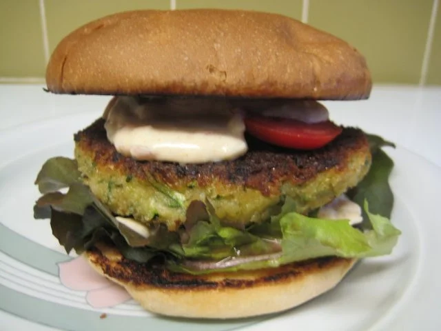Rezept: Zucchini-Kichererbsen-Burger Zucchini-Kichererbsen-Burger - Rezept