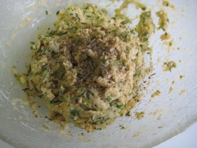 Rezept: Zucchini-Kichererbsen-Burger Bild Nr. 11 Zucchini-Kichererbsen-Burger - Rezept - Bild Nr. 11