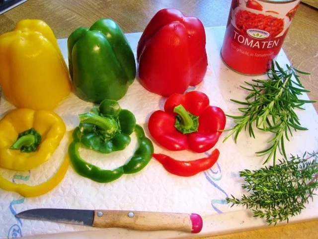 Gefüllte Paprikaschoten - mediterran - Rezept - Bild Nr. 2