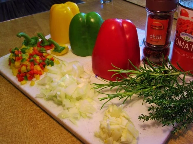 Gefüllte Paprikaschoten - mediterran - Rezept - Bild Nr. 3