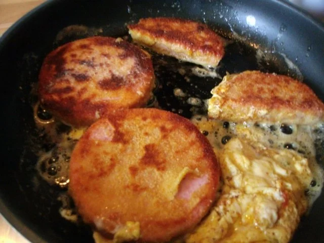 Parmesannudeln in Tomatensauce und Jägerschnitzel - Rezept - Bild Nr. 4