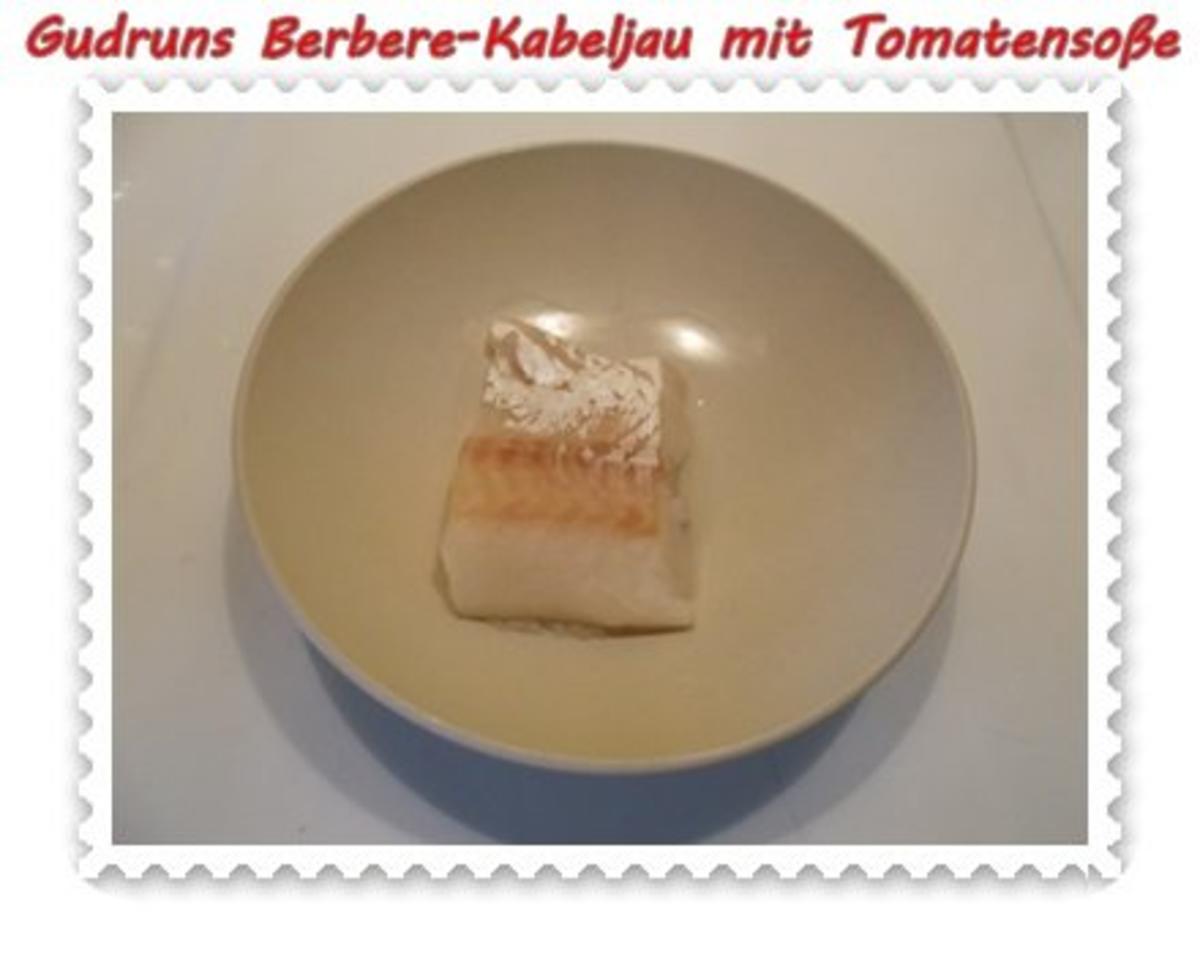 Fisch: Berbere-Kabeljau mit Backkartoffeln und Tomaten-Specksoße - Rezept - Bild Nr. 2