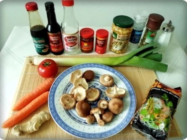 Scharf- saure  Pekingsuppe  mit frischen Shiitake - Rezept - Bild Nr. 8